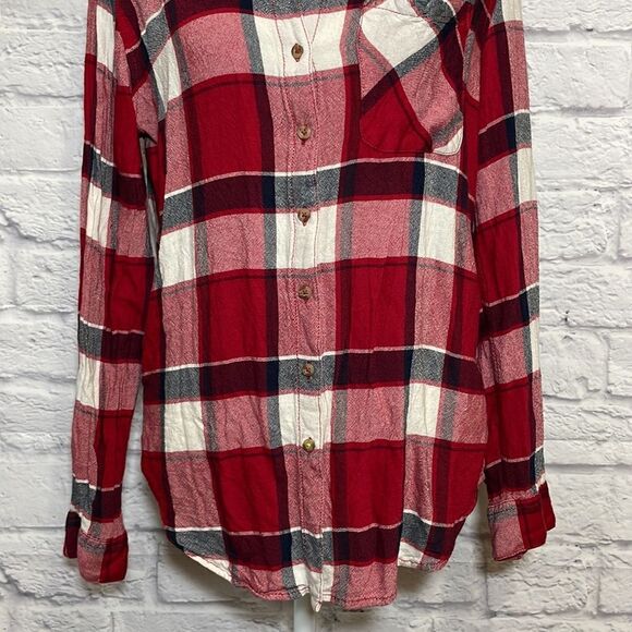 GARAGE Red and White Plaid Button Down Size Small - Picture 4 of 10
